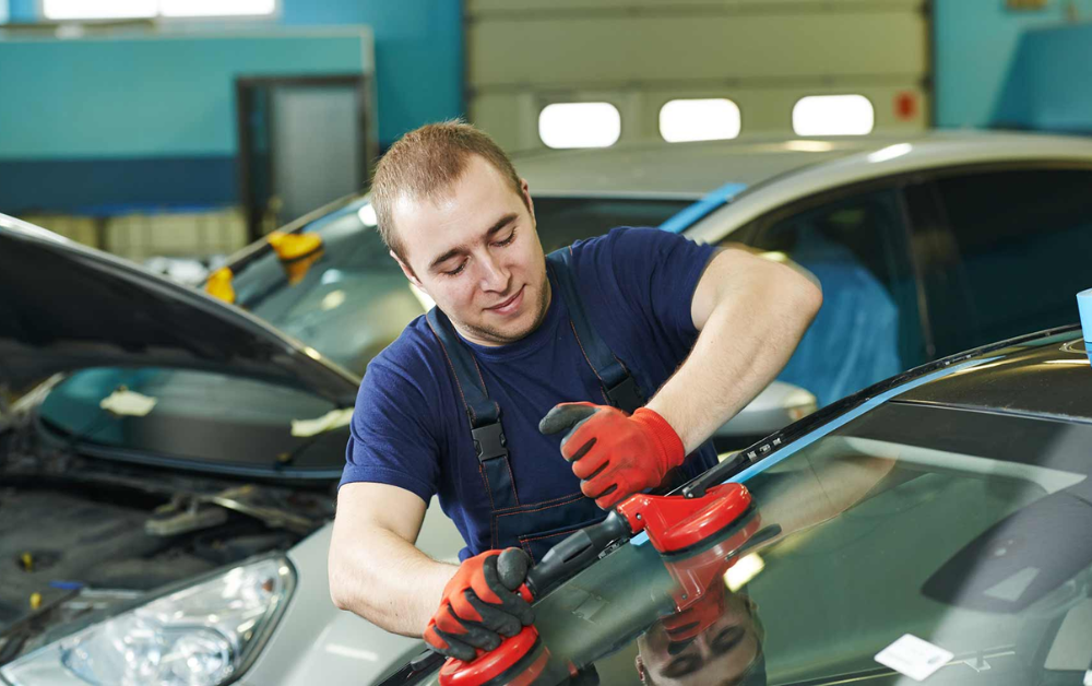 The Ultimate Auto Glass Repair Guide (Everything You Need to Know)